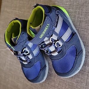MERRELL KIDS SHOES 5 1/2